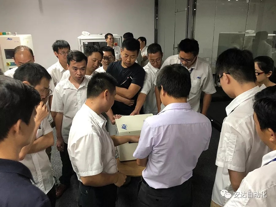 新品发布会 | 九游会J9发布多款机械手，聚焦智能制造产业