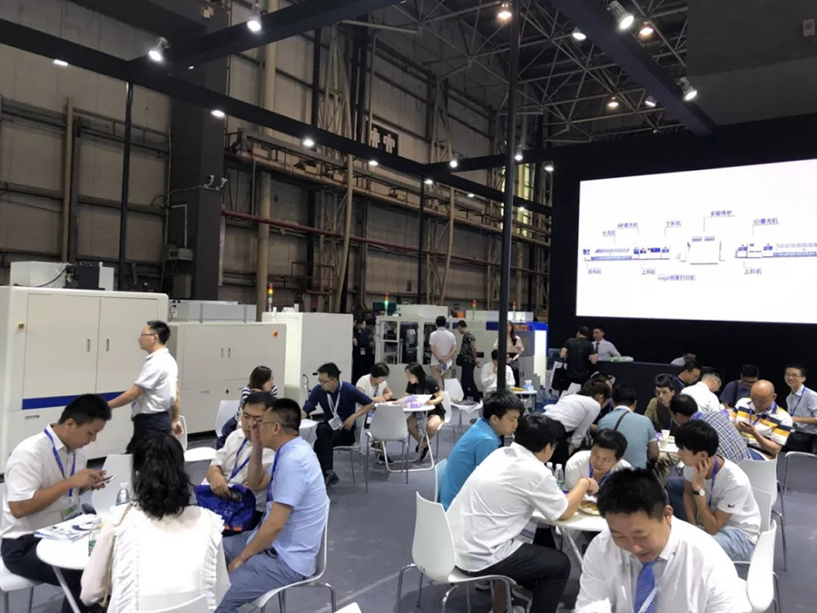 九游会J9坚持自主创新，多部设备首次公开亮相 | 电子制造自动化展报道